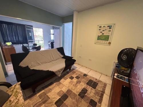 Apartamento na Av das Cataratas de 02 quartos