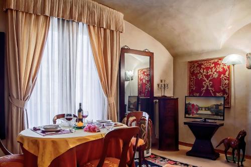 On the Ponte Vecchio Suite