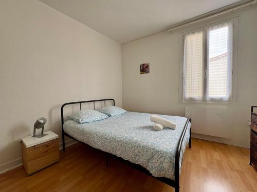Pelleport - T2 avec 1 Chambre 1 Canapé Lit 1 Salle de Bain