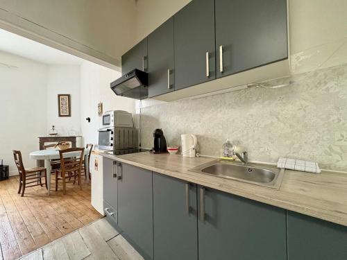 Pelleport - T2 avec 1 Chambre 1 Canapé Lit 1 Salle de Bain
