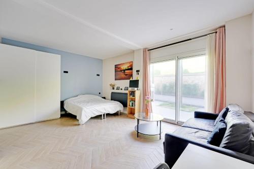 Bright and quiet studio in Paris