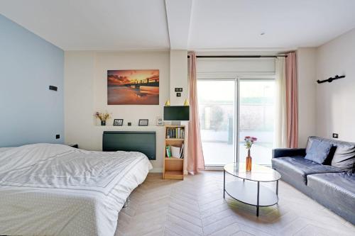 Bright and quiet studio in Paris