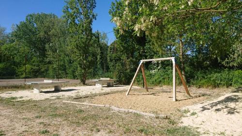 Camping 2 étoiles - Piscine - ccbfiif