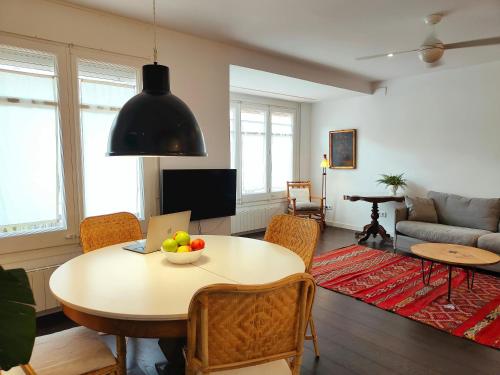 F3- Spacious 2 bedroom. Sarrià - Hospital Clinic