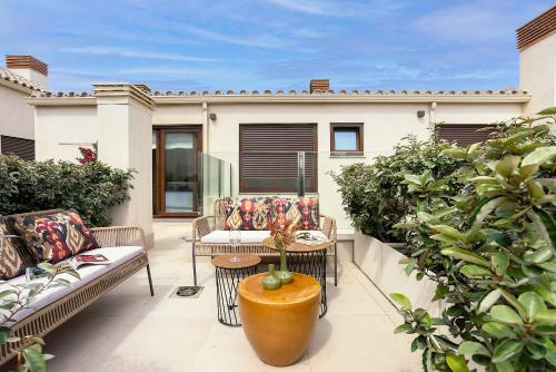 Genteel Home Feria Terrace 21
