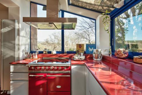 Architect's villa in AIX with pool, 11 beds 5 bedrooms