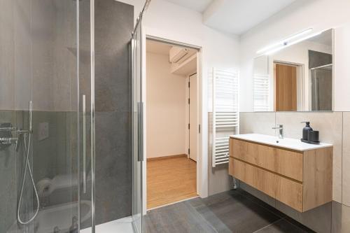 a bathroom with a sink and a shower at NEW Tocai – in via Rastello per 4 pp in Gorizia