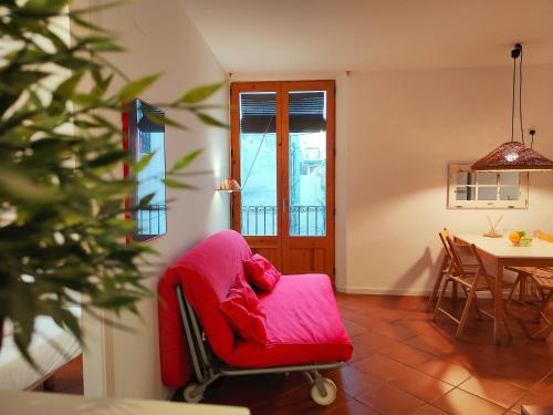 R.G. Central Tranquil 1BR apt. 2BEDS. La Rambla