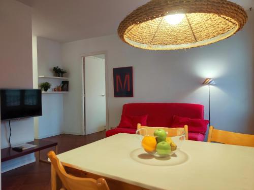 R.G. Central Tranquil 1BR apt. 2BEDS. La Rambla