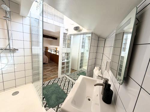 Cozy duplex Rue Paradis