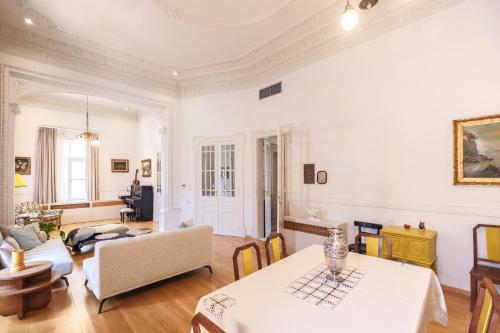 Grand 1930s Mansion in Chania Old Town with Garden