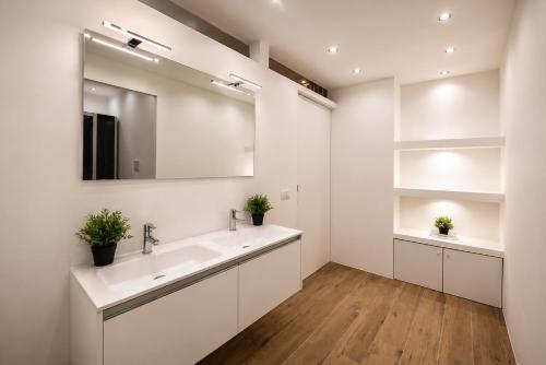 La Galleria Milano - 160 sqm Design Apartment, Spa & Parking