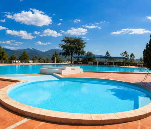 Maison au calme dans résidence privée avec piscine vue mer