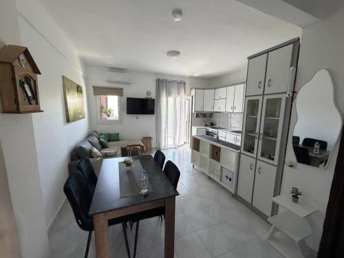 Nini Apartment