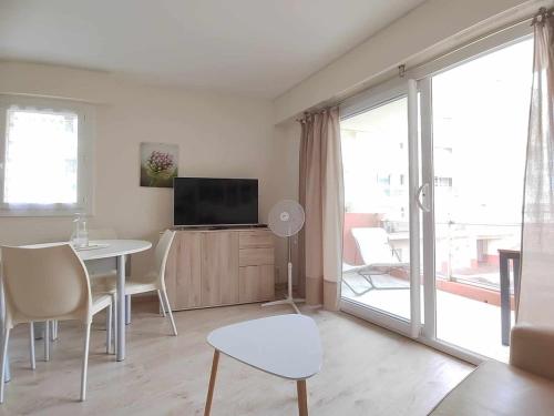 Les Presidents Appart Les Sables Plage proche, Wifi et Balcon