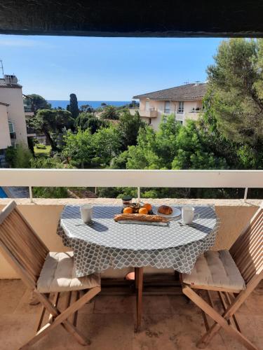 Appartement 2 chambres, climatisé, 450m de la mer, 150m du centre St Aygulf
