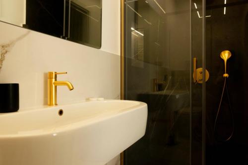 Four Rooms Luxury Suite photo 55