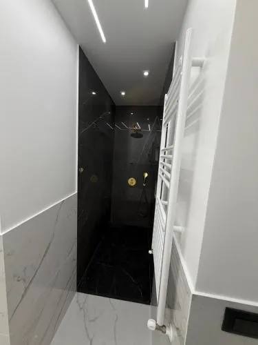 Four Rooms Luxury Suite photo 21