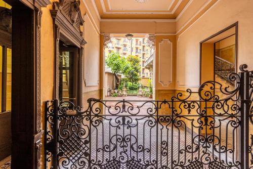 Cozy Apartment In Historical Building - Porta Venezia