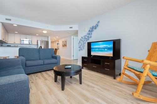 Oceanfront Paradise Sleeps 10 w Stunning Sunrises photo 26