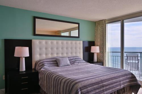 Oceanfront Paradise Sleeps 10 w Stunning Sunrises photo 141