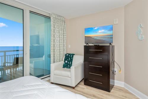 Oceanfront Paradise Sleeps 10 w Stunning Sunrises photo 148