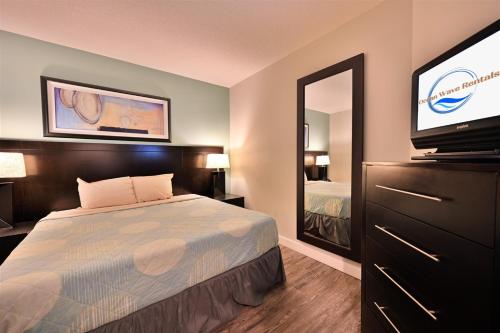 Oceanfront Paradise Sleeps 10 w Stunning Sunrises photo 166