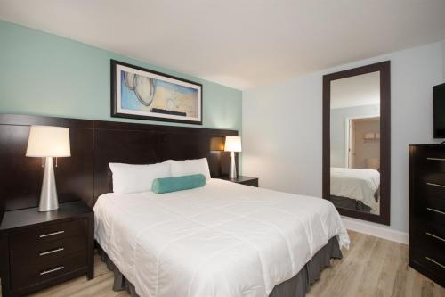 Oceanfront Paradise Sleeps 10 w Stunning Sunrises photo 168