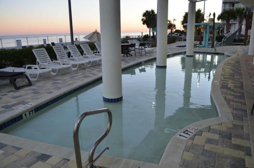 Oceanfront Paradise Sleeps 10 w Stunning Sunrises photo 192