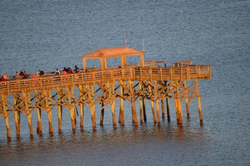 Oceanfront Paradise Sleeps 10 w Stunning Sunrises photo 202