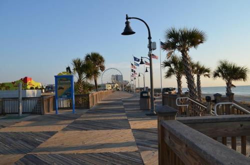 Oceanfront Paradise Sleeps 10 w Stunning Sunrises photo 213