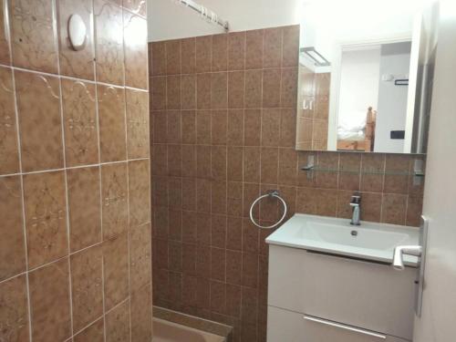 Studio cabine, parking - 4 pers., quartier Môle