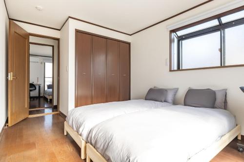 4BR 100m sq with parking 10pax 3min Station, Haneda, Shibuya