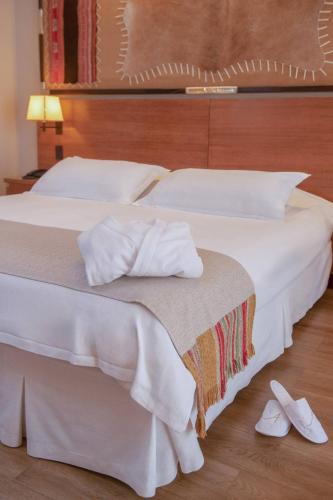 Hotel Alejandro I, Affiliated by Meliá — Bedroom