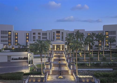 Park Hyatt Abu Dhabi Hotel and Villas — Property building