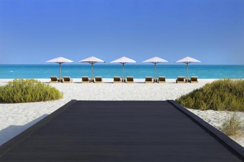 Park Hyatt Abu Dhabi Hotel and Villas — Beach