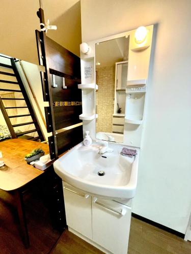 HANA Garden! Quiet area in central Osaka! Direct access to Shinsaibashi Umeda Namba Airport!