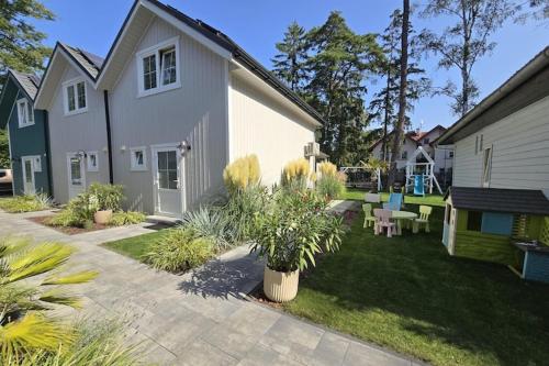 Large holiday homes with beautiful gardens