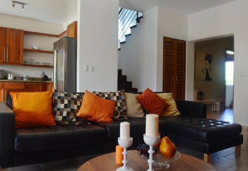 Ein Sitzbereich in der Unterkunft Instyle Residences at Infiniti Blu