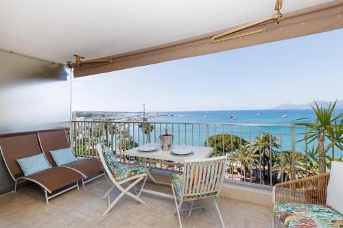 On la Croisette fabulous sea view 1 bed