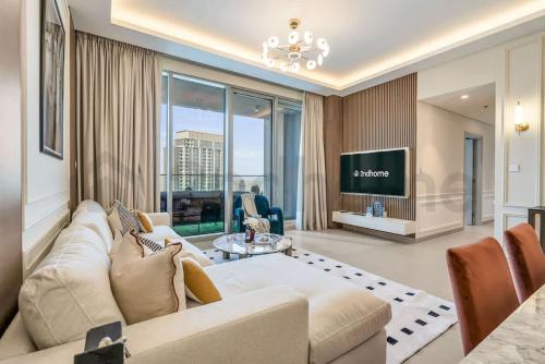 Burj Khalifa view 3 Bedroom Maids Room Forte