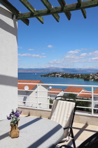 Peaceful Island Apartment with Stunning Sea View