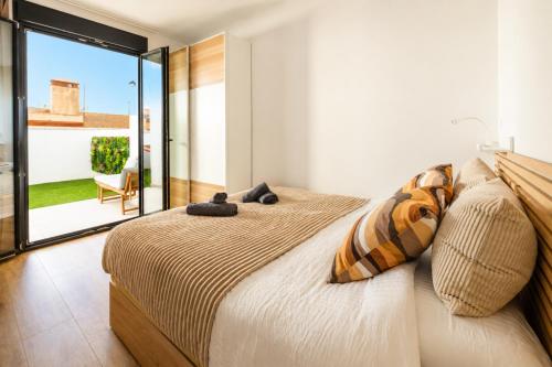 The Levante Bunker - 2BR, Garden, Parking, Pool