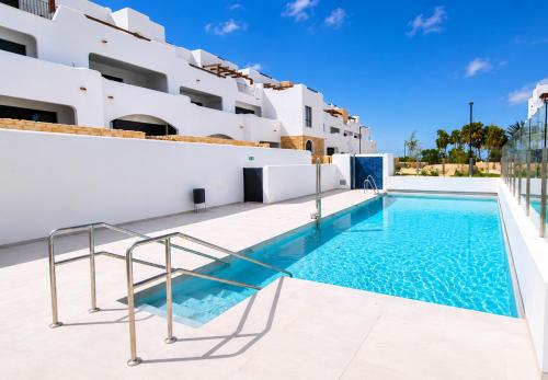 The Levante Bunker - 2BR, Garden, Parking, Pool