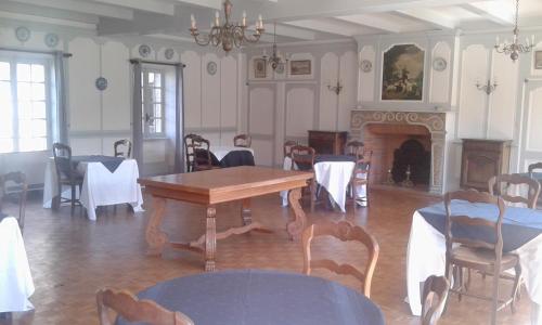 
Restaurant ou autre lieu de restauration dans l'établissement Manoir Du Stang
