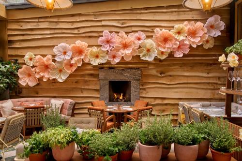 1 Hotel Mayfair — Balcony/Terrace