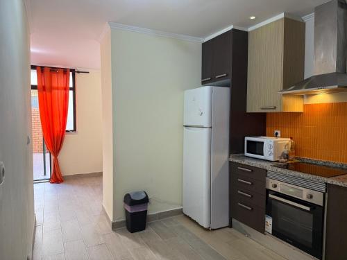 L&A Cozy Suite for 3 Airport River Terrace