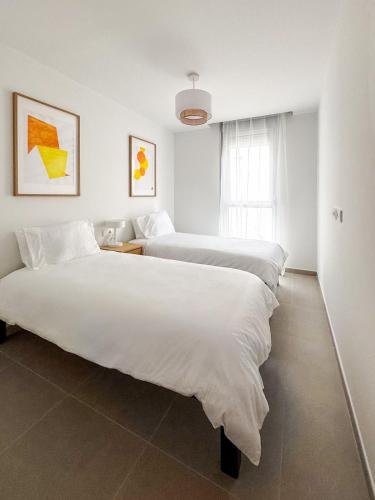 58 Stylish 3BR, Pool, Near Marbella