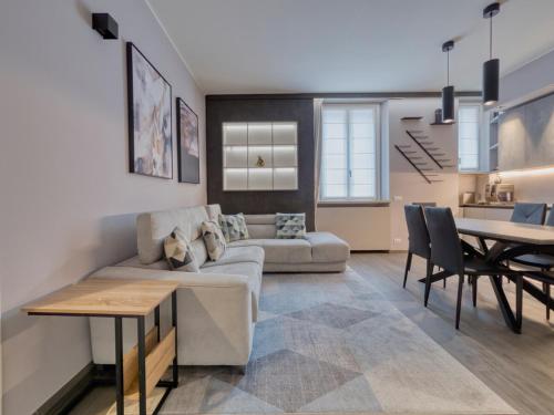 Xenia Milano - 2 room apt in Via Luigi Galvani 15