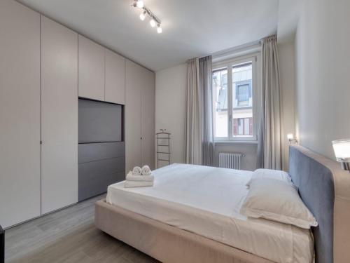 Xenia Milano - 2 room apt in Via Luigi Galvani 15
